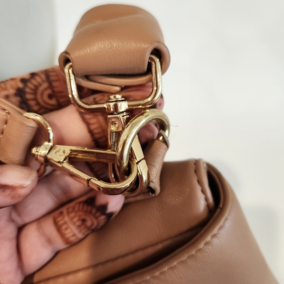 Madison West Purse/Shoulder Bag - Picture 11 of 12